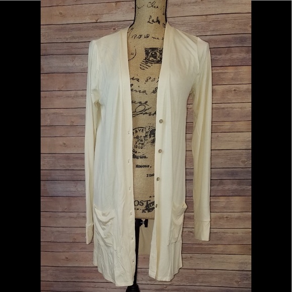 Essential Cardi - Picture 1 of 1